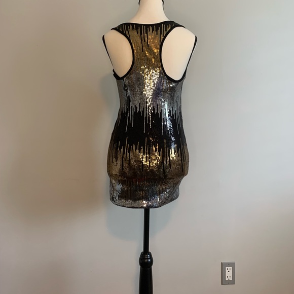 GUESS Sequin Bodycon Women’s Halter Dress Sz0 - Picture 3 of 9